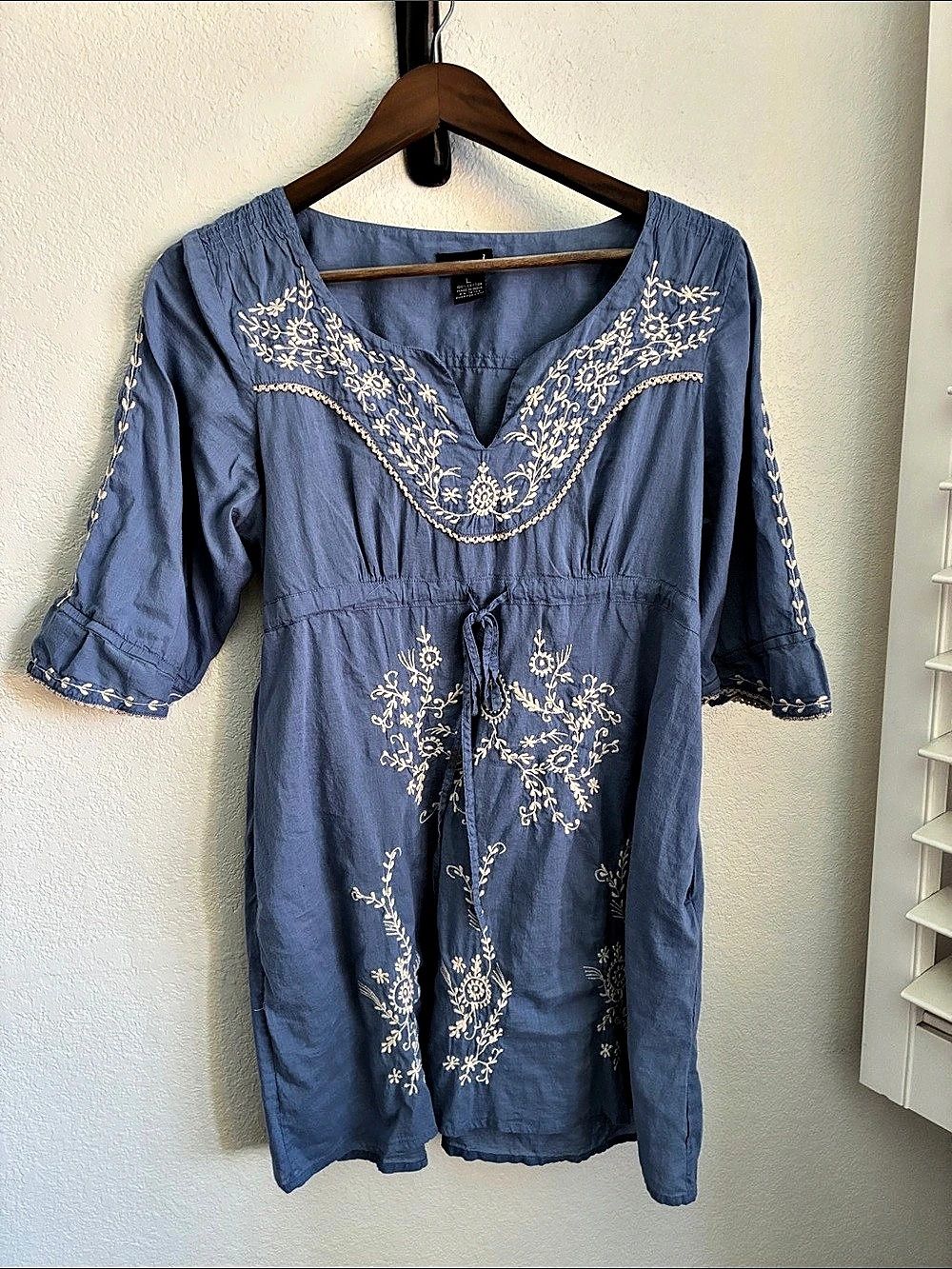 Wet Seal Embroidered Blue Tunic Size Large
